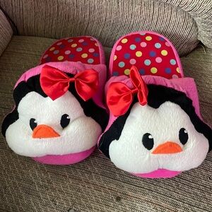 Cute slippers size 8